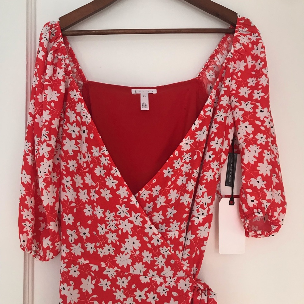 NWT Leith red floral dress
